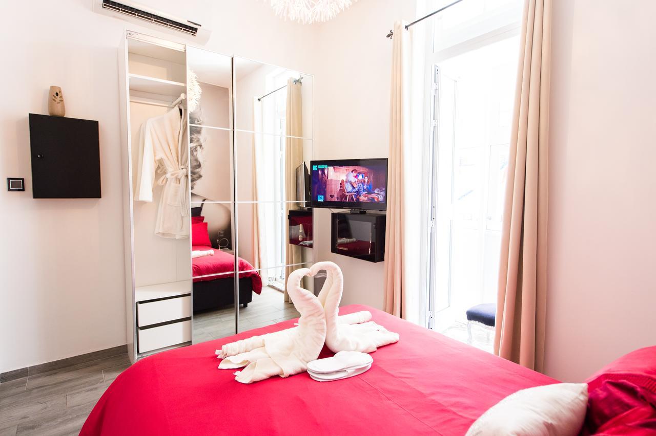 Backstage Boutique Music Themed Townhouse * Sliema