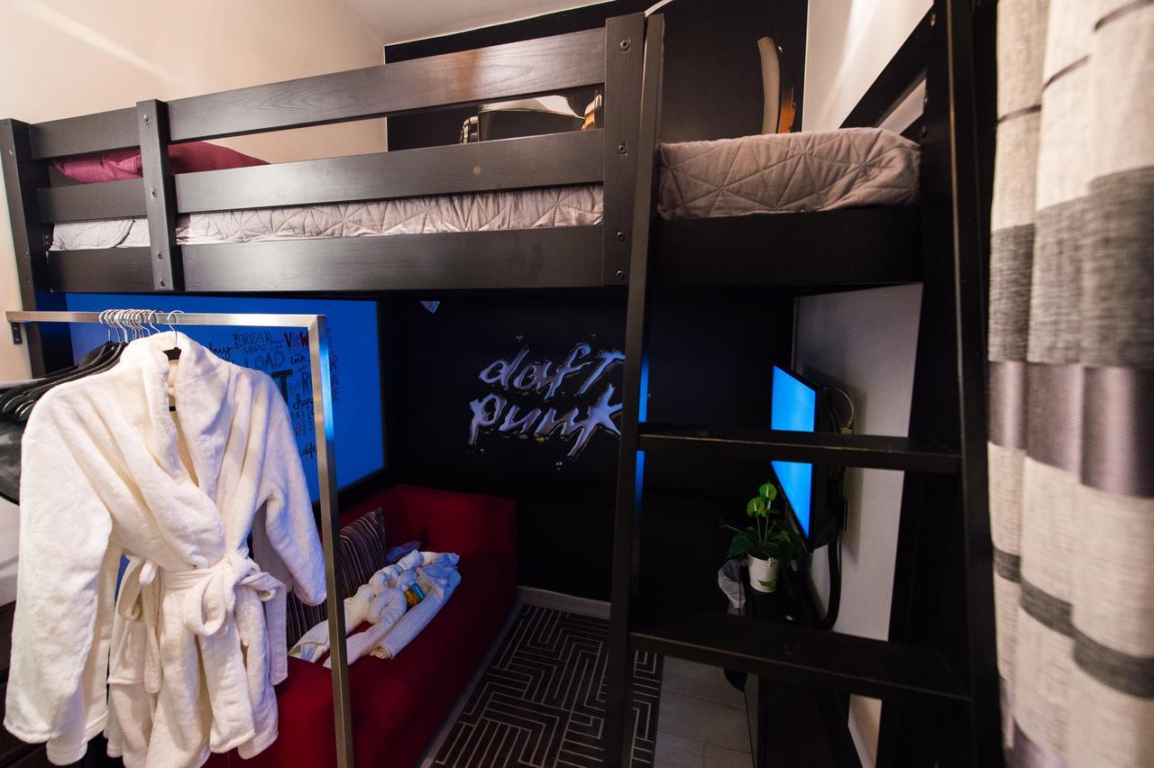 Backstage Boutique Music Themed Townhouse Inn