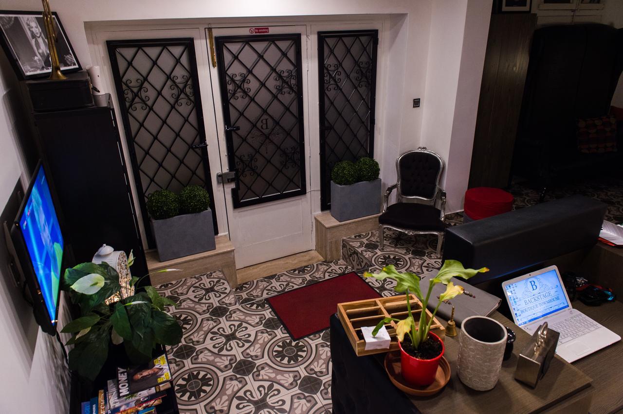Backstage Boutique Music Themed Townhouse *