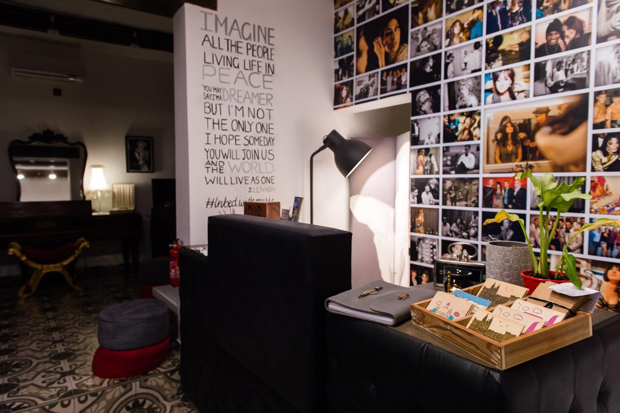 Backstage Boutique Music Themed Townhouse * Sliema