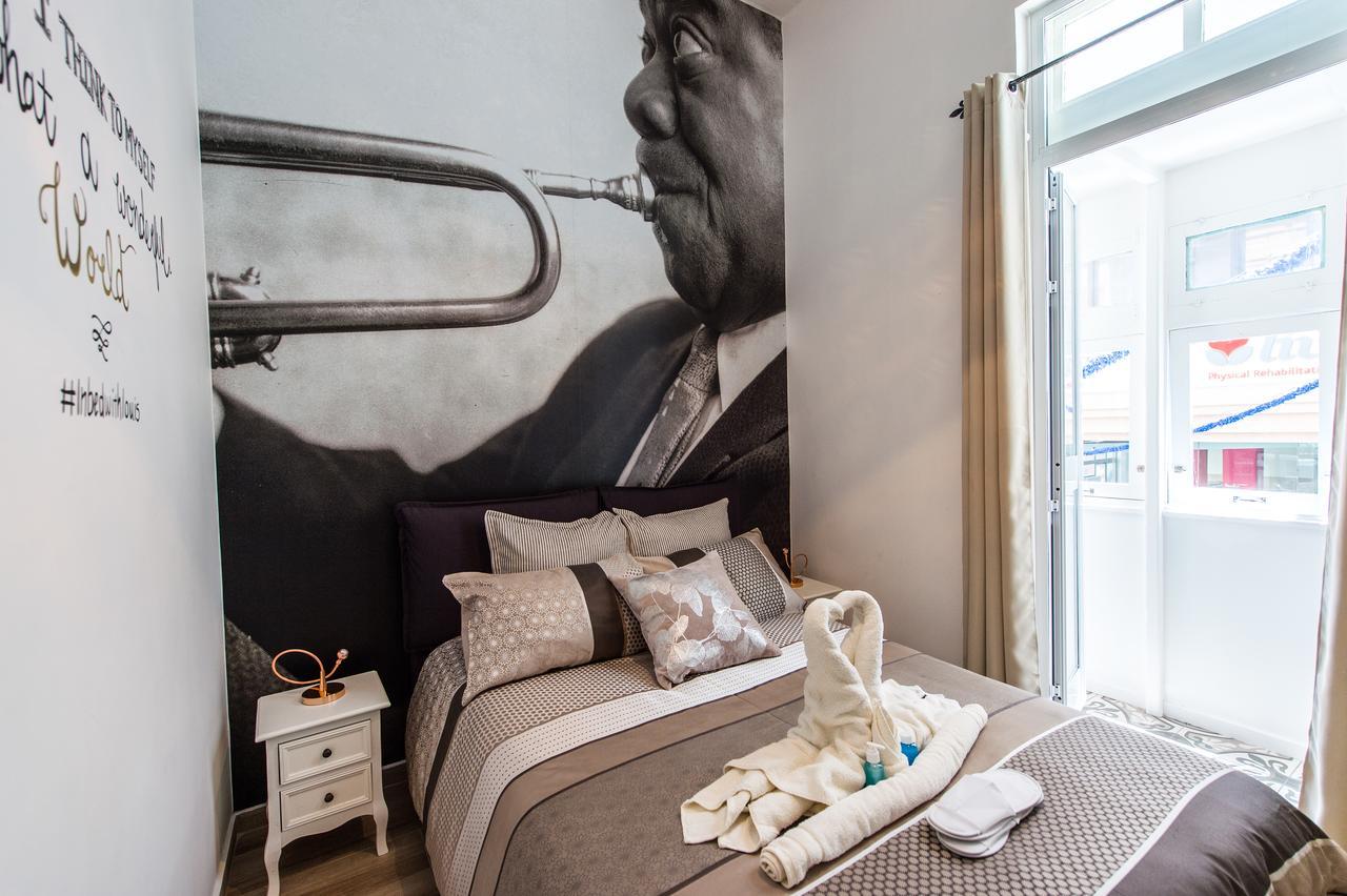 Backstage Boutique Music Themed Townhouse *